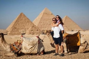 Z Sharm: Całodniowa wycieczka do Kairu lotem