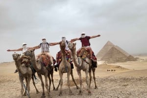 Fra Sharm El Sheikh: Heldagstur til pyramiderne i Cairo med fly
