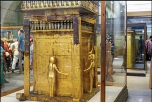 El Cairo: Tour Privado de las Pirámides de Guiza, el Museo Egipcio y el Bazar