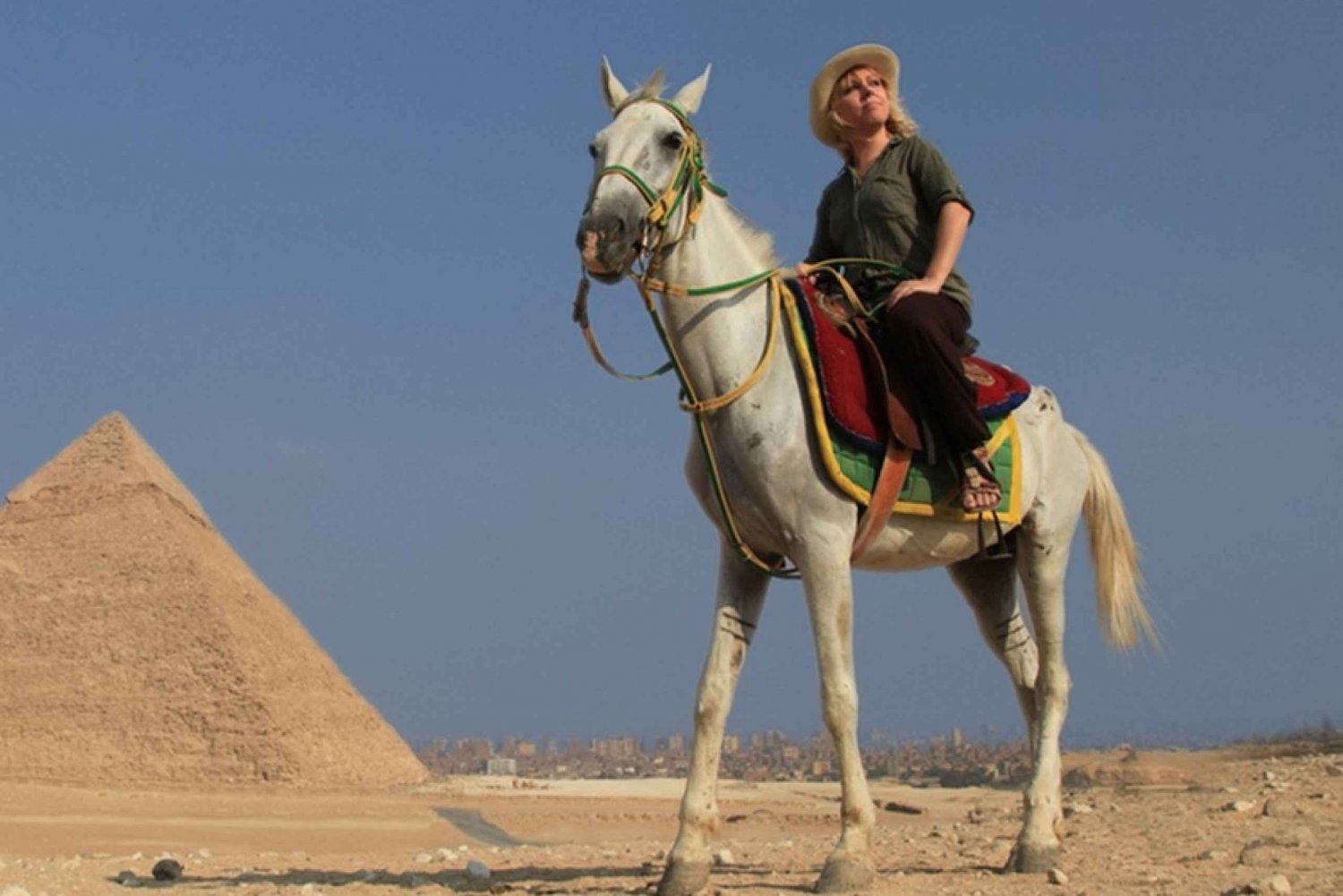 Giza: Arabian Horse Tour Around the Giza Pyramids