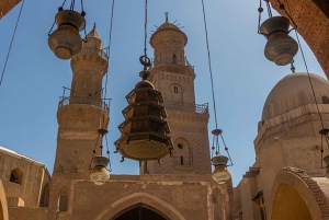 ギザ：エジプト博物館＆オプションのカーン・エル・ハリリ観光