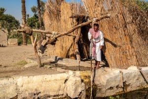 الجيزة: جولة نصف يوم في القرية الفرعونية مع خدمة النقل من الفندق