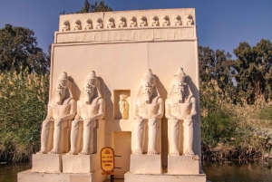 Giza: Faraonisk landsby halvdagstur med afhentning på hotel