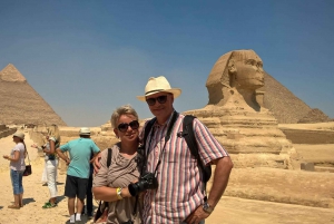 Giza Pyramids and Sphinx: Half-Day Private Tour