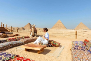 Tour privato delle Piramidi di Giza e della Sfinge dal Cairo con pranzo