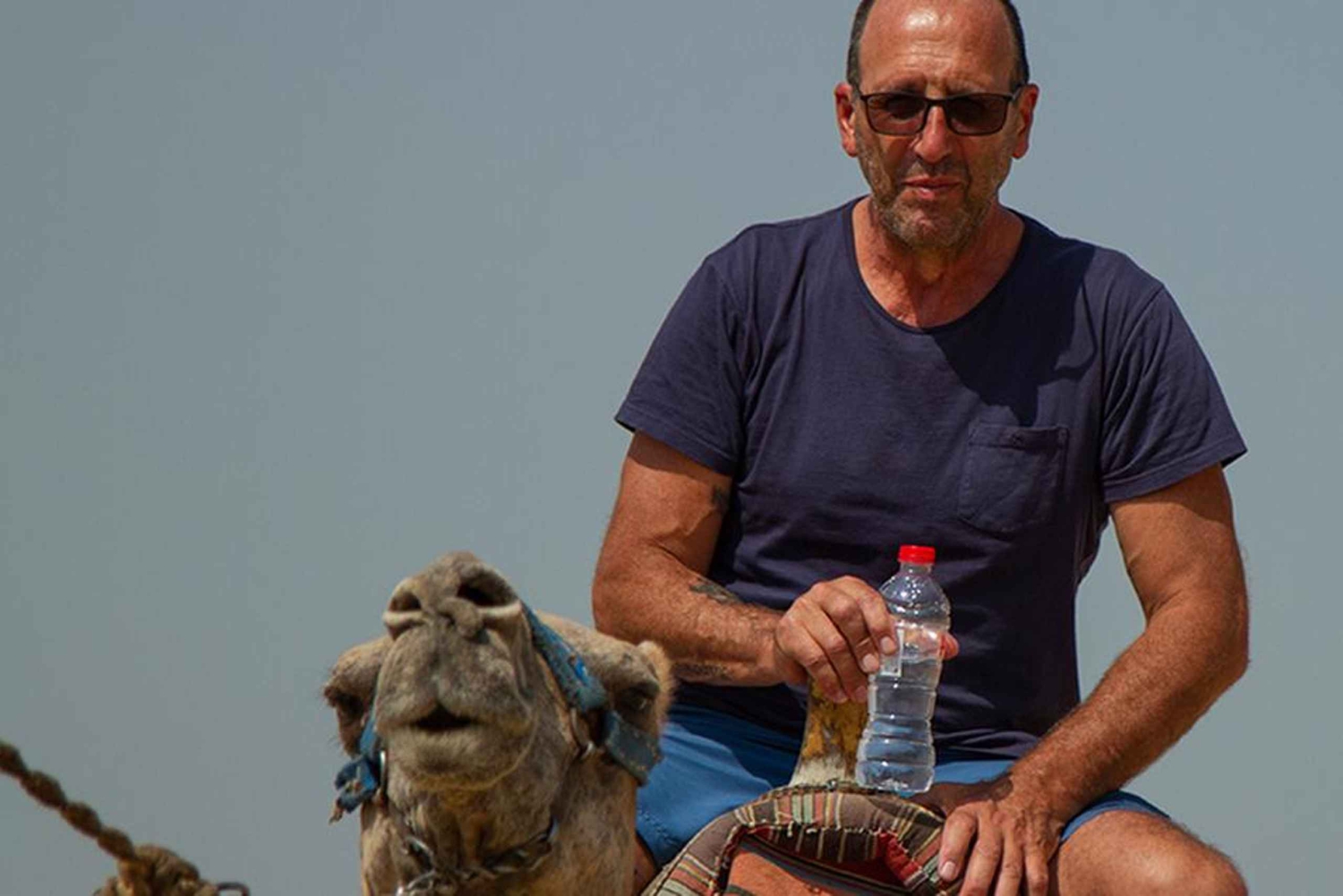 الجيزة: جولة الجمل المصحوبة بمرشدين عند غروب الشمس في الأهرامات