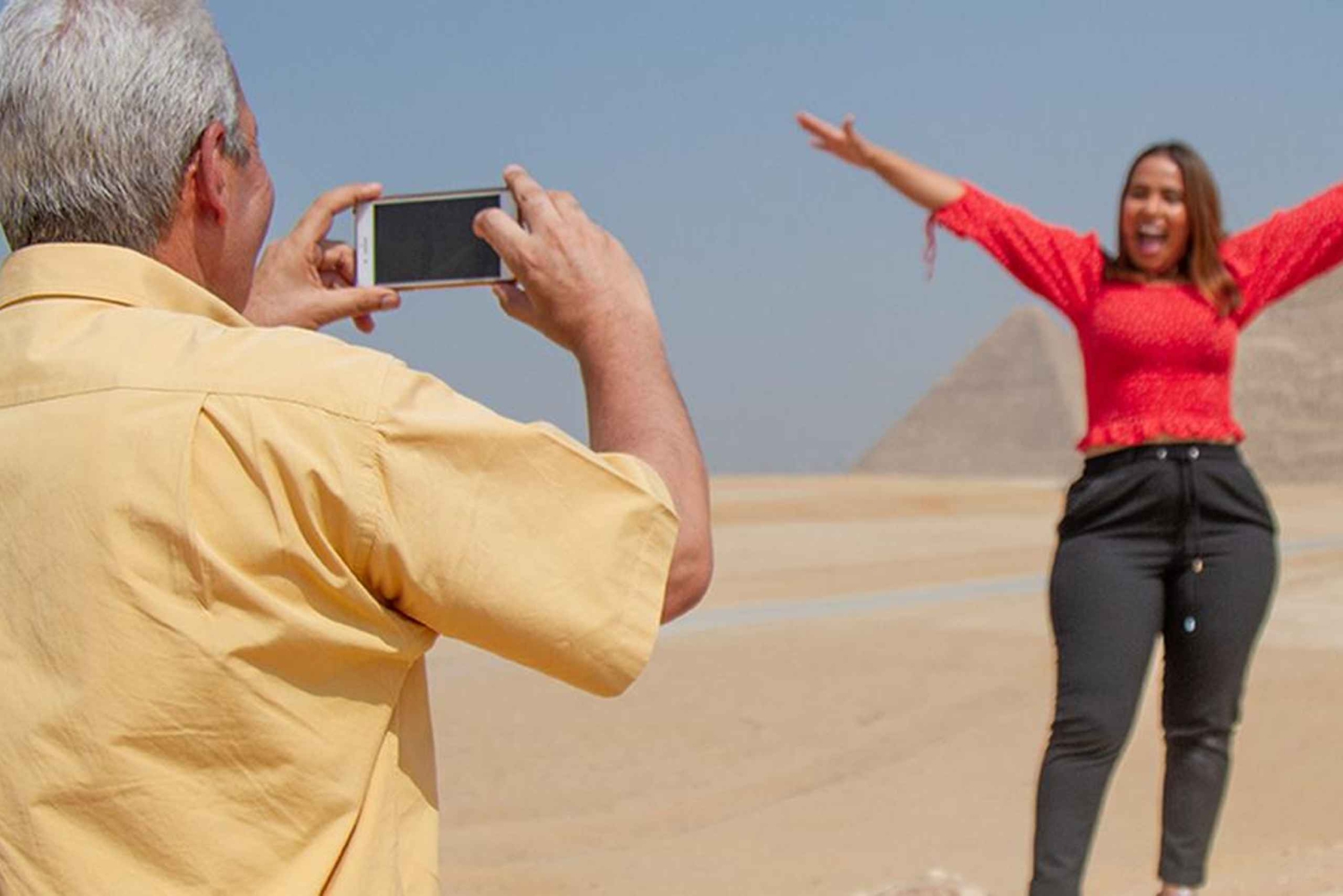 الجيزة: جولة الجمل المصحوبة بمرشدين عند غروب الشمس في الأهرامات