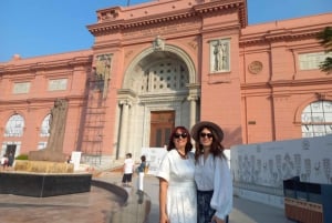 Cairo: Giza Pyramids, Museum & Coptic churches Private Tour