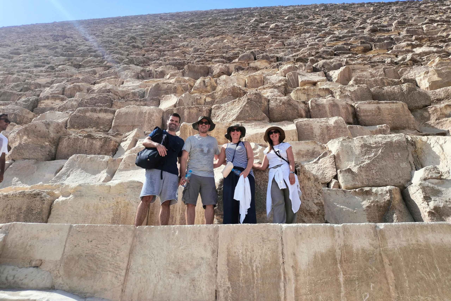 Visite privée d'une journée des pyramides de Gizeh, du musée des momies et du bazar