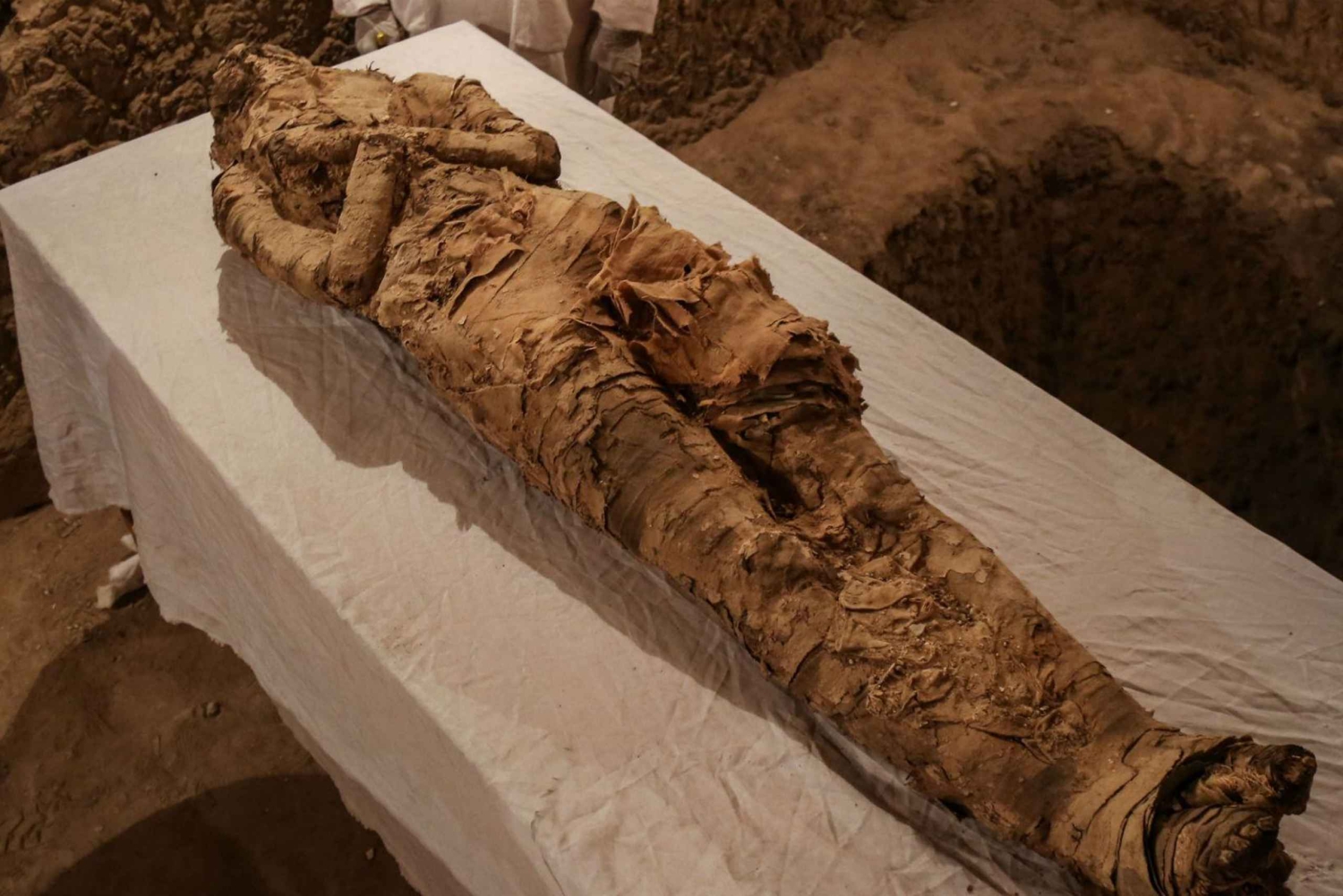 Visite privée d'une journée des pyramides de Gizeh, du musée des momies et du bazar