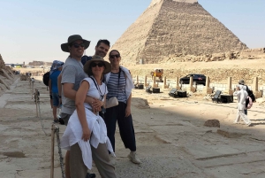 Visite privée d'une journée des pyramides de Gizeh, du musée des momies et du bazar