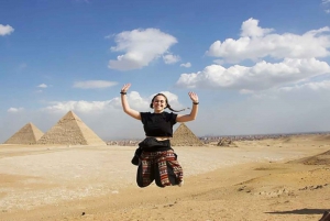 Hurghada: 2 Day Tour to Cairo by Air with Accommodation