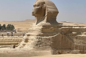 Hurghada: dagtour naar Caïro met vlucht, piramides, sfinx en museum