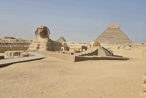 Hurghada: dagtour naar Caïro met vlucht, piramides, sfinx en museum