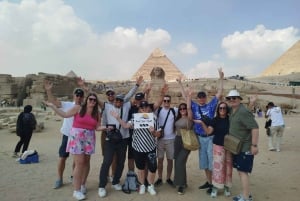 Hurghada: dagtour naar Caïro met vlucht, piramides, sfinx en museum