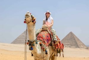 Hurghada: Cairo Day Trip with Horse Ride Along Giza Pyramids