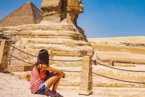 Fra Hurghada: Pyramider og museumstur til Kairo med nilcruise