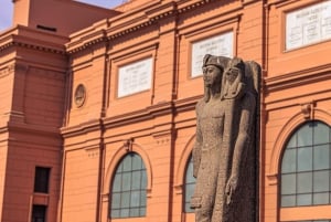 Vanuit Hurghada: Caïro Piramides & Museum Tour met Nijlcruise