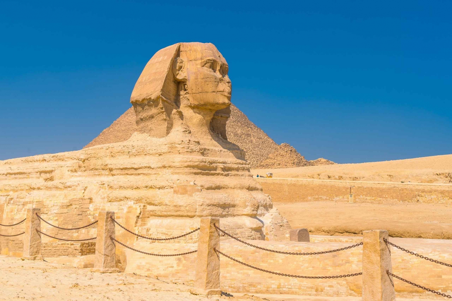 Hurghada: Cairo Pyramids, Sphinx, and Egyptian Museum Tour