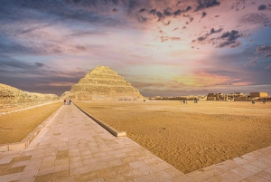 Hurghada: Private 2-Day Cairo, Giza, Sakkara & Memphis Tour