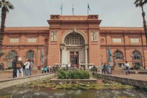 Hurghada: Excursão privada de um dia ao Cairo com Felucca, almoço e ingressos