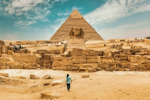 Hurghada: Royal Cairo to Giza Pyramids & Nile Boat trip