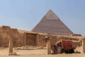 Excursión con escala a las Pirámides, el Museo, el Bazar y el Espectáculo de Luces