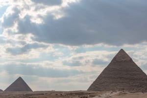 Tour con scalo per le Piramidi, il Museo, il Bazar e lo spettacolo di luci