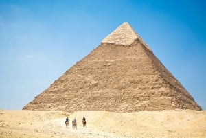 Kierros Pyramideille, museoon, basaariin ja valoshow'hun (Layover Tour)
