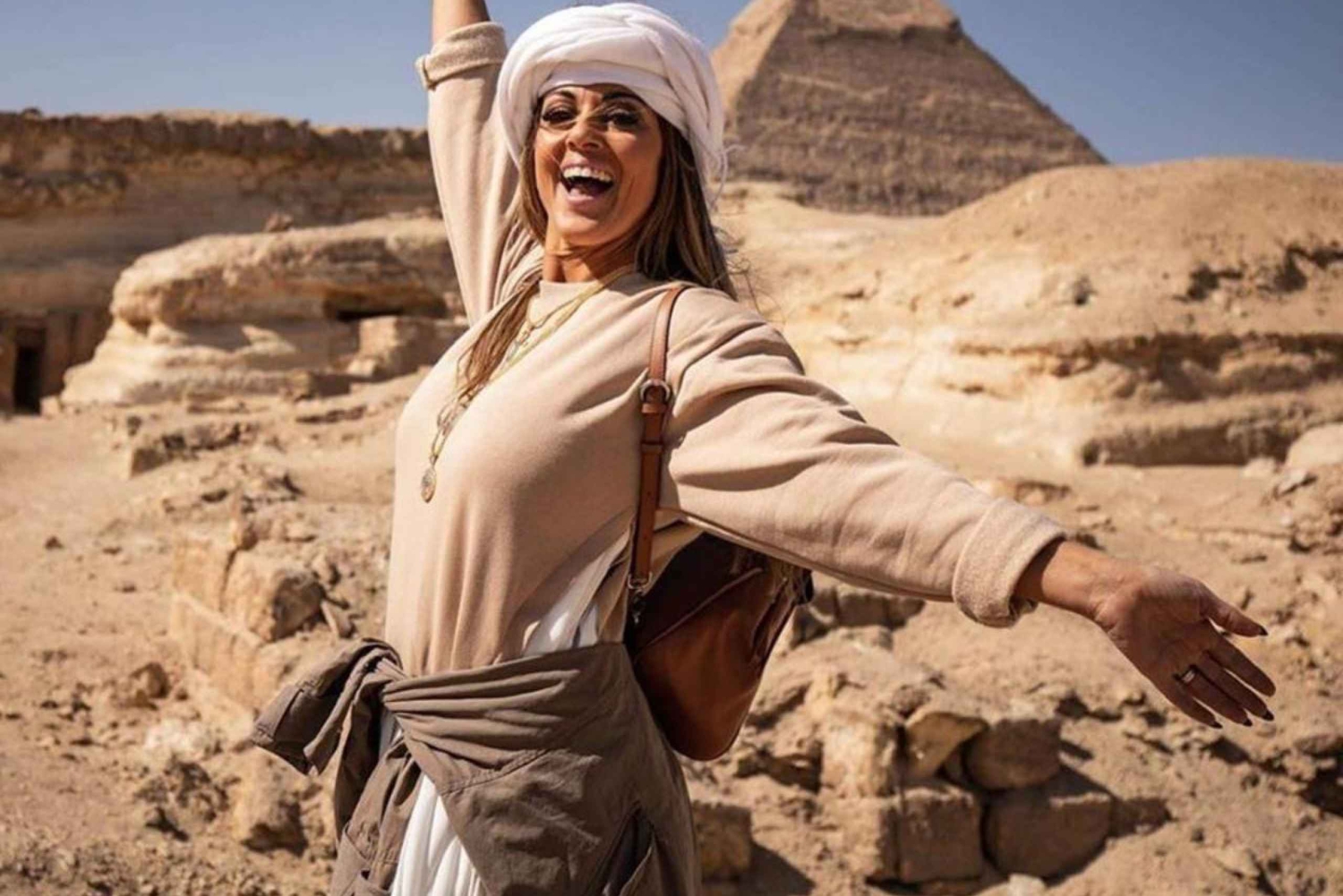 Luxor: Excursión nocturna a El Cairo desde Luxor en tren VIP