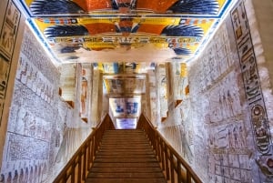 ルクソールからアブ シンベルへの4日間ツアー