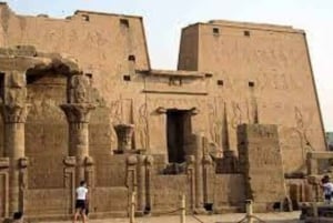Pakke med 8 dager og 7 netter til pyramidene, Luxor og Aswan med fly