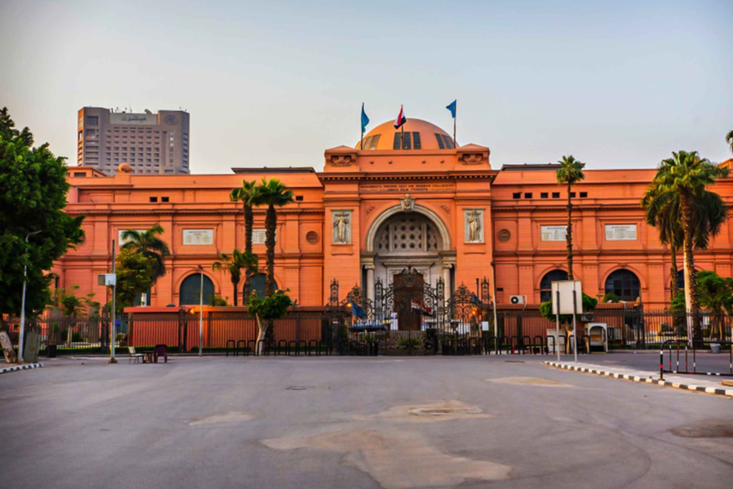 Pyramides de Gizeh, musée, citadelle et bazar du Caire en privé