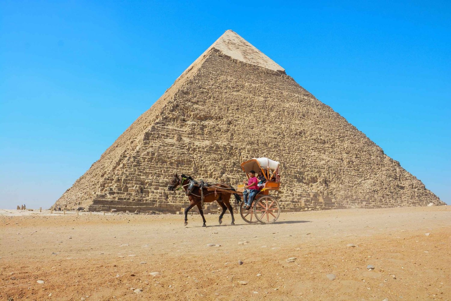Private Overnight Tour to Cairo from Hurghada by Bus