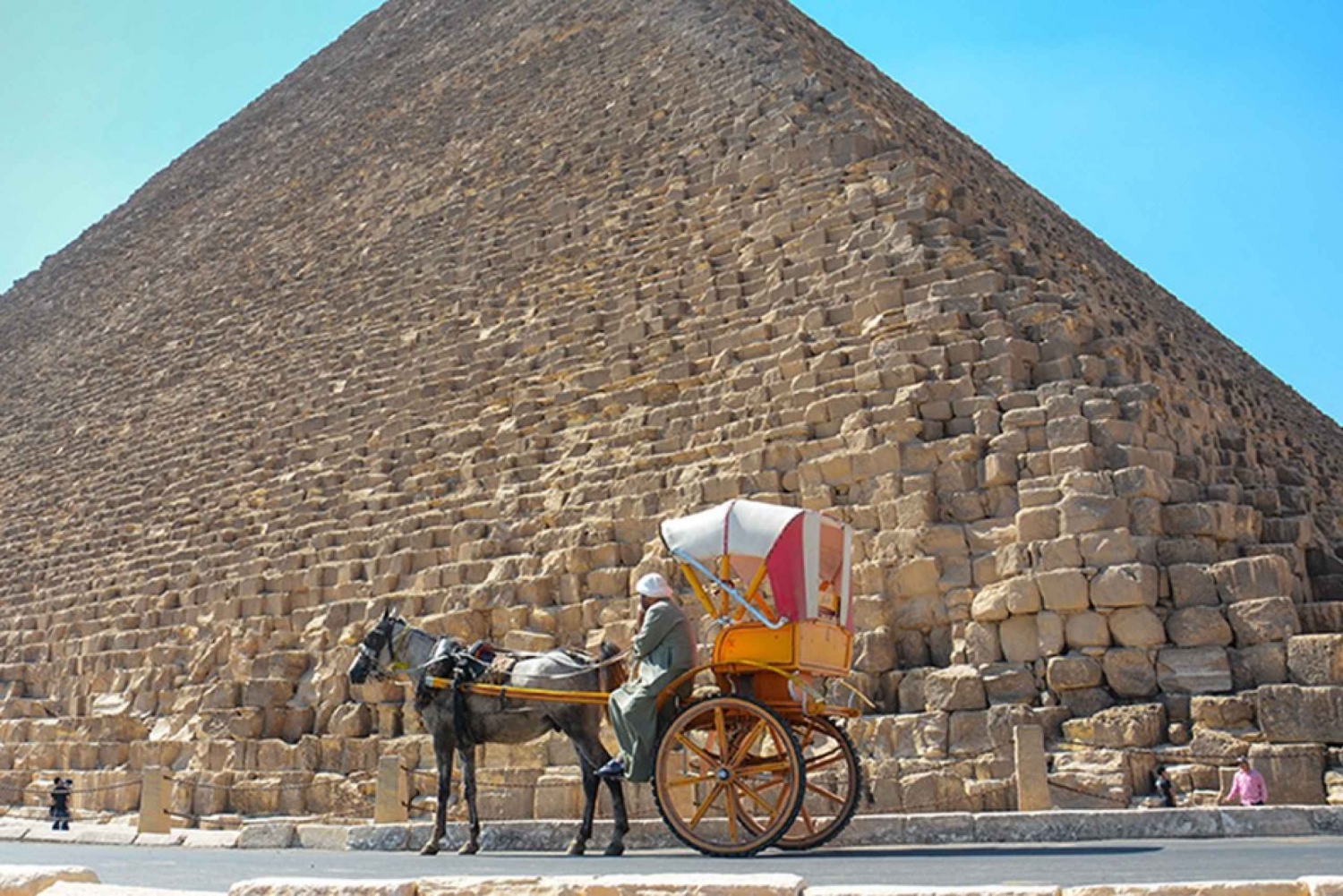 Private Overnight Tour to Cairo from Hurghada by Bus