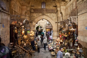 Cairo: Pyramids, Museum & Bazaar Private Tour, Entry & Lunch