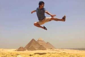 Cairo: Pyramids, Museum & Bazaar Private Tour, Entry & Lunch