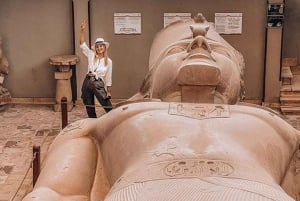 Pyramidene i Egypt: Heldagstur med egyptologguide