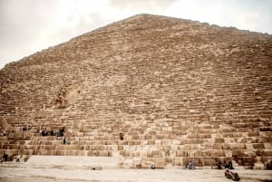 Pyramids of Giza and Great Sphinx: Private Half-Day Tour