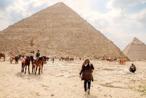 ギザのピラミッドと大スフィンクス：半日ツアー