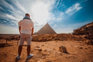 Safaga: Kairo & Gizan pyramidit, museo & Niilin veneretki