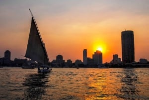Breve paseo en barco Felucca Donut por el Nilo en El Cairo