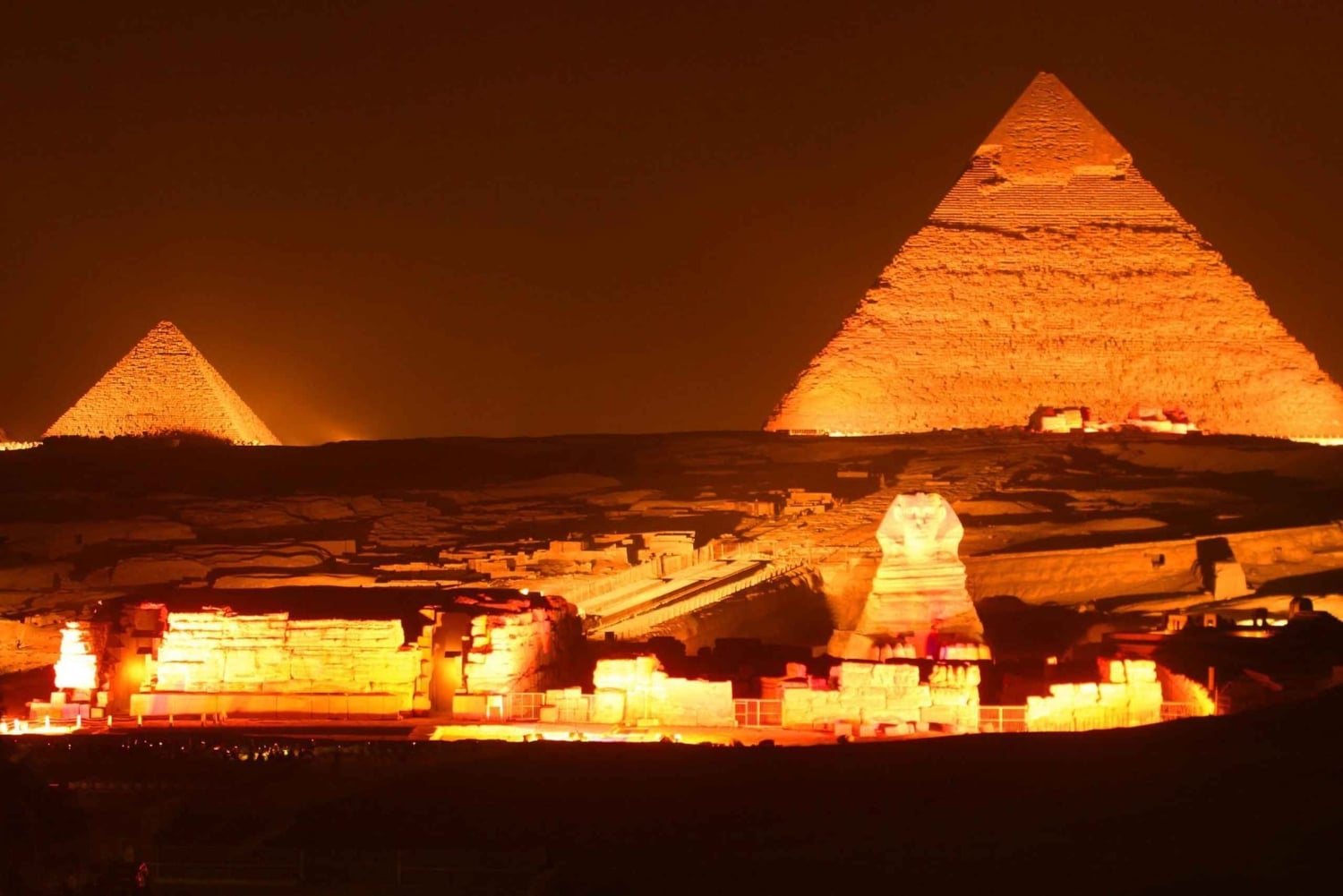 Ääni- ja valoshow Gizan pyramideilla