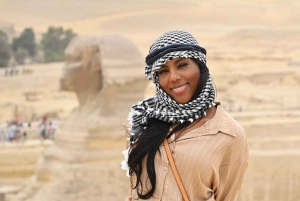 Paseo en camello al amanecer, tour privado a las pirámides y desayuno local.