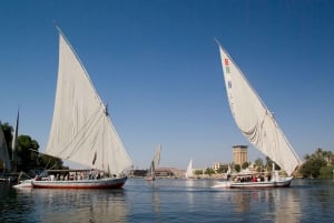 O Nilo: Passeio de Felucca com Refeição e Transferes