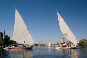 The Nile: Felucca Ride with Meal and Transfers