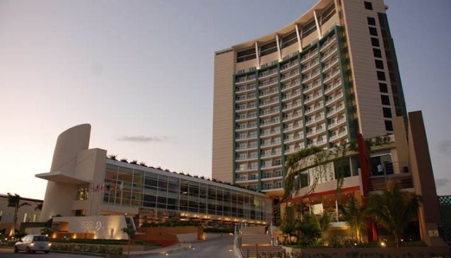 B2B Malecon Plaza Hotel & Convention Center