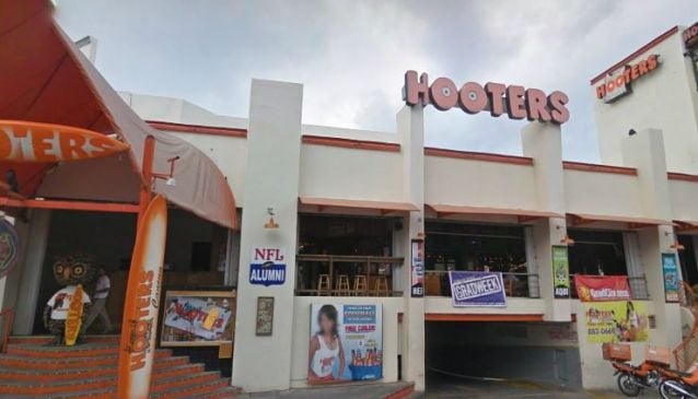 Hooters Party Center
