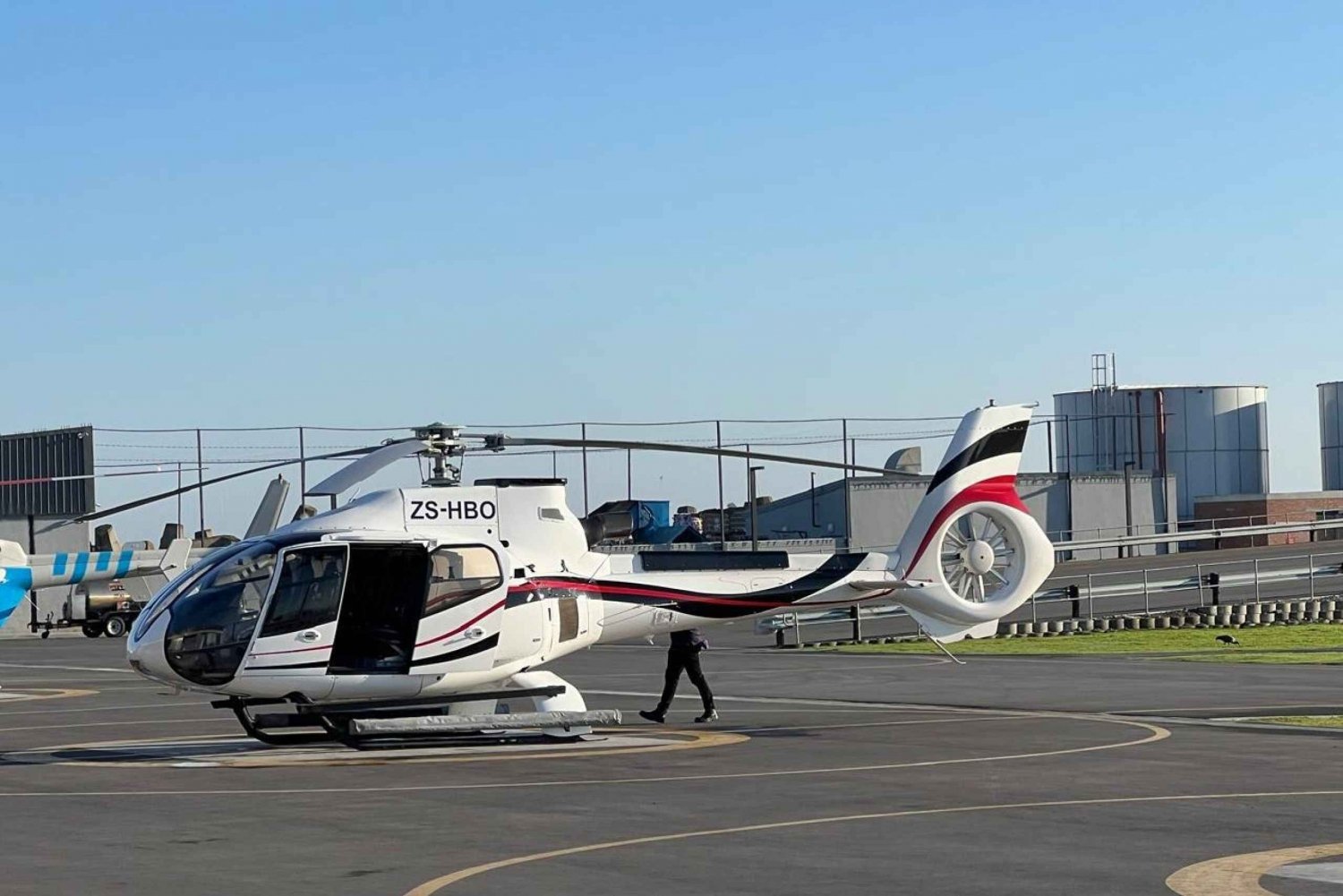 20 minuutin helikopterikierros Durbanvillen viinialueella.