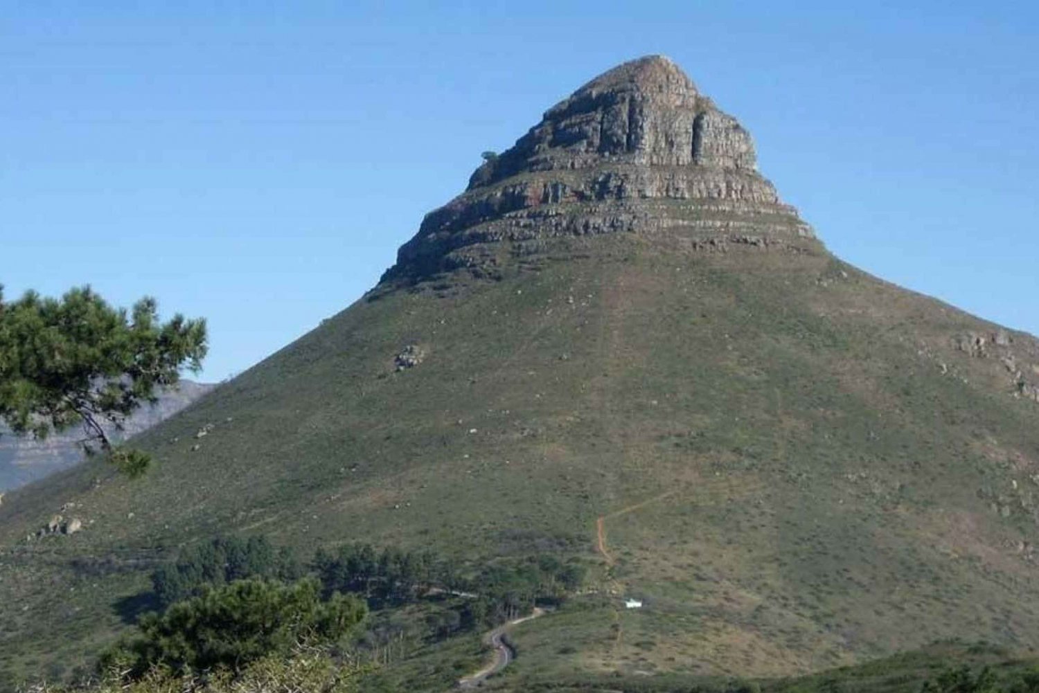 A private Hiking Tour to Lion's Head, Sign Hill, and Bo-kaap